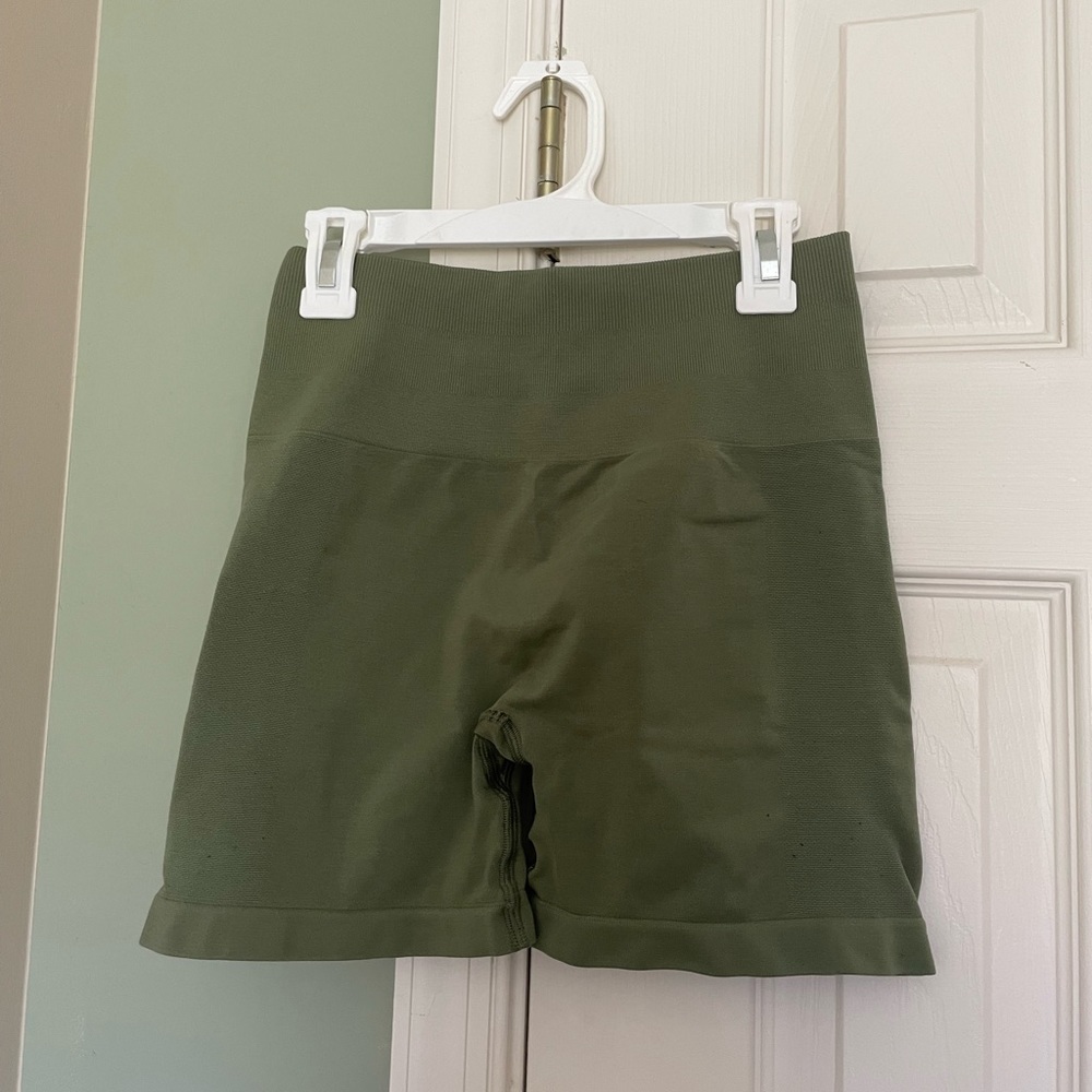 Alphalete Amplify Shorts